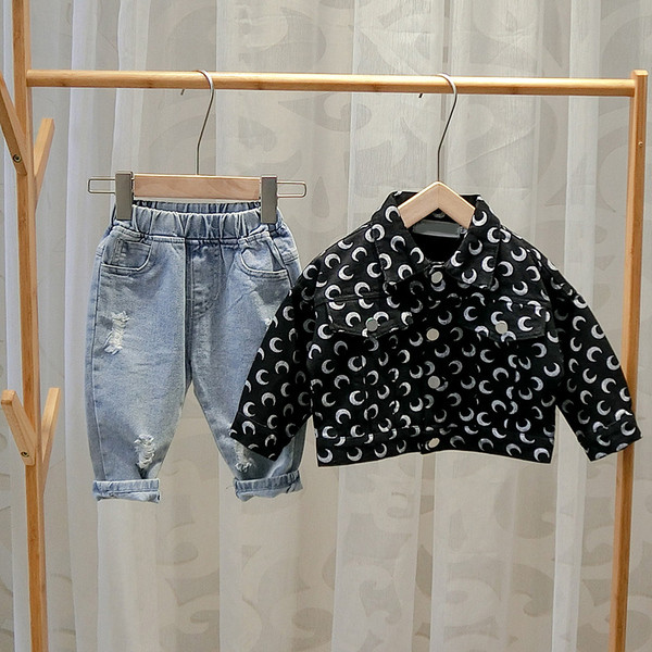 Jachetă modernă pentru copii cu model pentru fete în negru