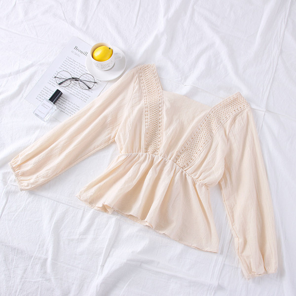 Modern női blúz négyzet alakú nyakkivágással - több színben