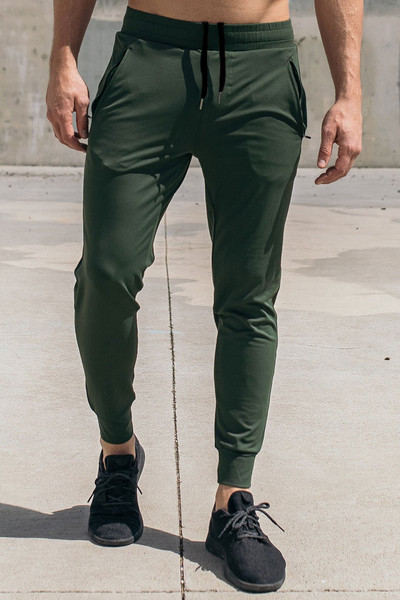 Мъжко спортно долнище с еластична талия и джобове в няколко цвята