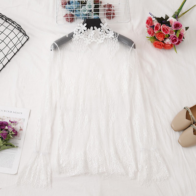 Aktuális női csipkeblúz - fehér és fekete színben