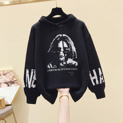 Kapucnival és rátéttel ellátott női pulóver három színben