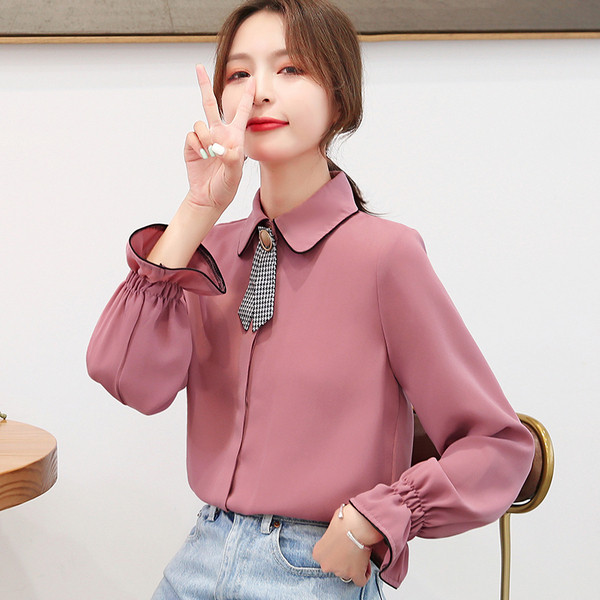 Cămașă de damă actuală în roz cu mâneci lungi