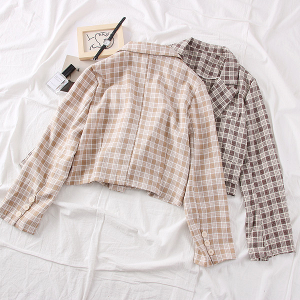 Modern női kabát gombokkal több színben