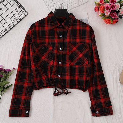 Cămașă de damă în carouri în trei culori cu buzunare și cravate