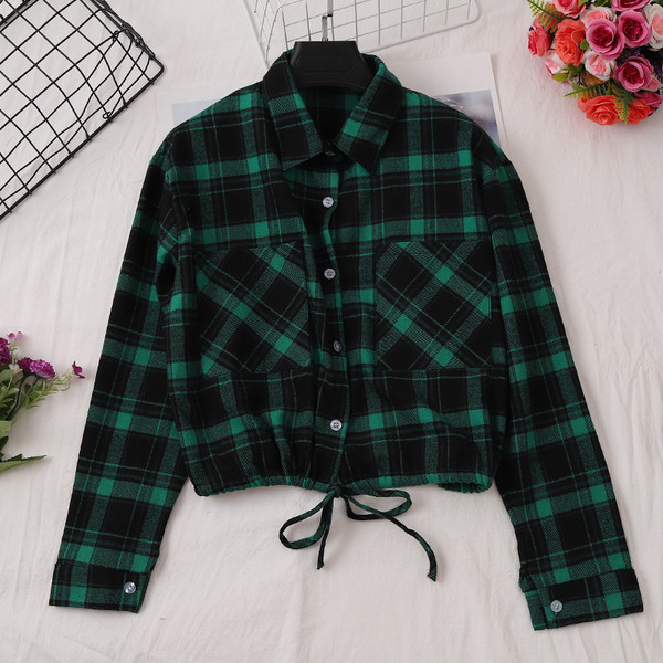 Cămașă de damă în carouri în trei culori cu buzunare și cravate