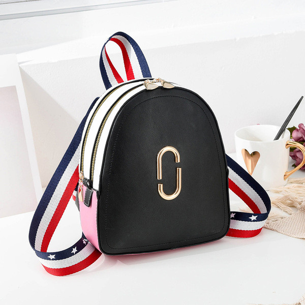 Rucsac modern de dama cu element metalic in trei culori