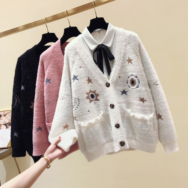 Női kardigán fehér, fekete és rózsaszín hímzéssel