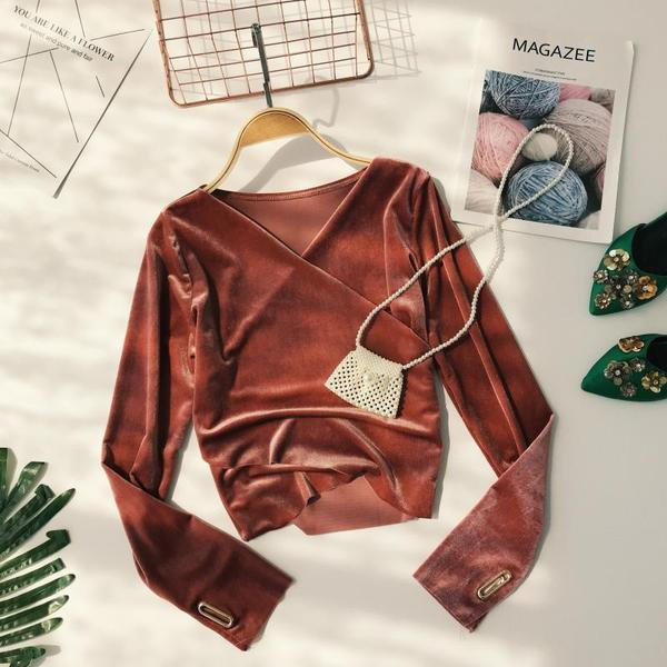 Bluza de dama actuala din catifea cu decolteu in V in diferite culori