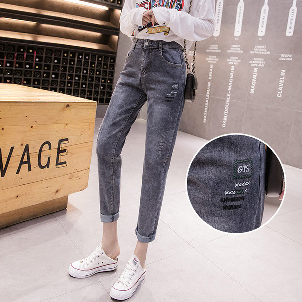 Κορυφαία γυναικεία τζιν σε μπλε μοντέλο Slim