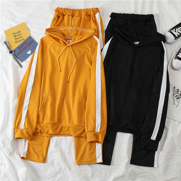 Αθλητικό γυναικείο σετ σε μαύρο και κίτρινο χρώμα