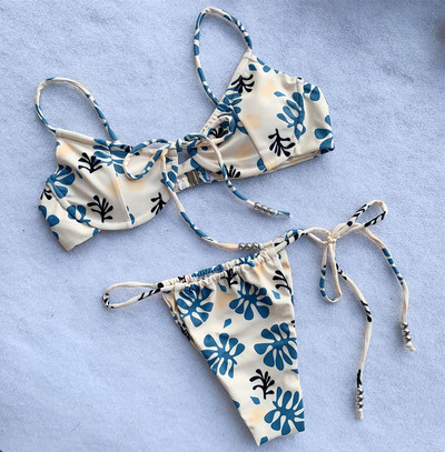 Modern kétrészes fürdőruha megkötős három színben