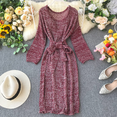 Alkalmi női ruha övvel, különböző színekben