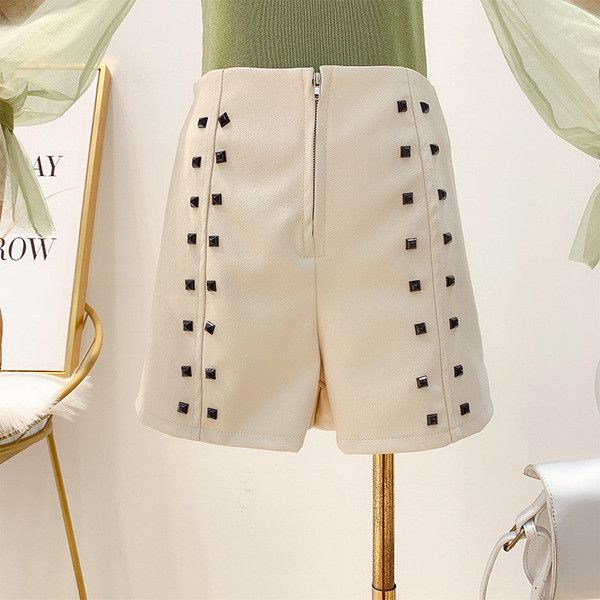 Pantaloni scurți moderni din piele de damă în trei culori