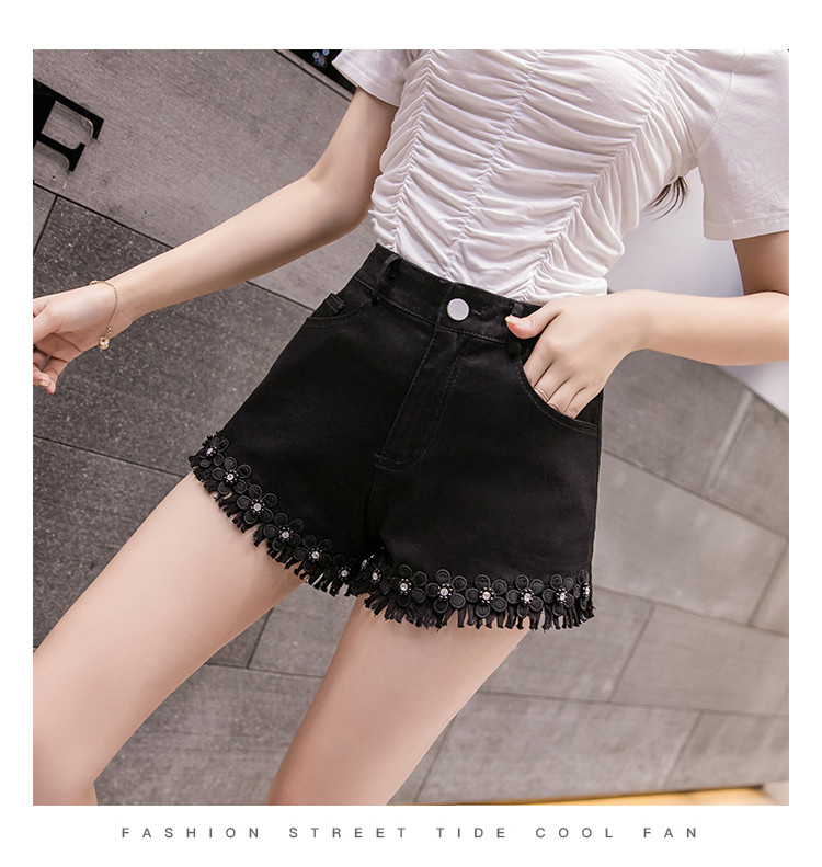 Alkalmi női rövidnadrág fekete színben