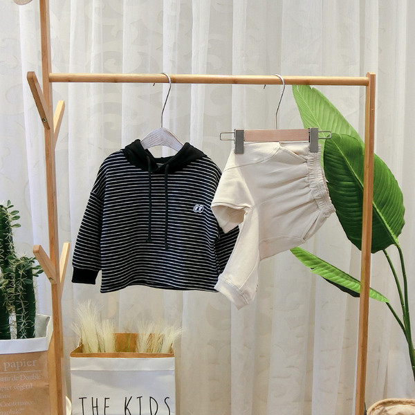 Μοντέρνα παιδικά  παντελόνια για αγόρια με τσέπες σε διάφορα χρώματα