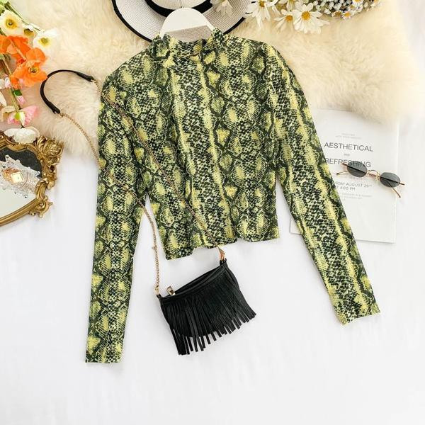 Aktuális női blúz állatmintával, különböző színekben