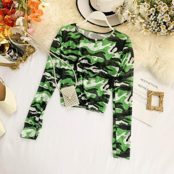 Bluză casual de damă cu decolteu O și model de camuflaj în mai multe culori