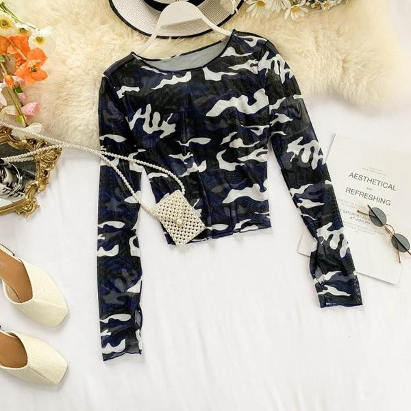 Bluză casual de damă cu decolteu O și model de camuflaj în mai multe culori