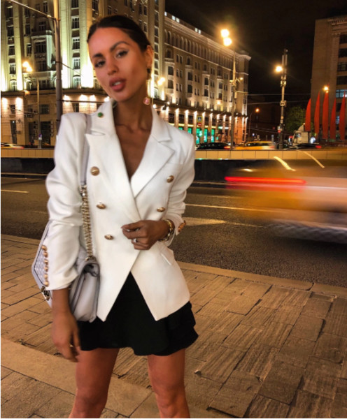 Κομψό γυναικείο μπουφάν με κουμπιά σε διάφορα χρώματα