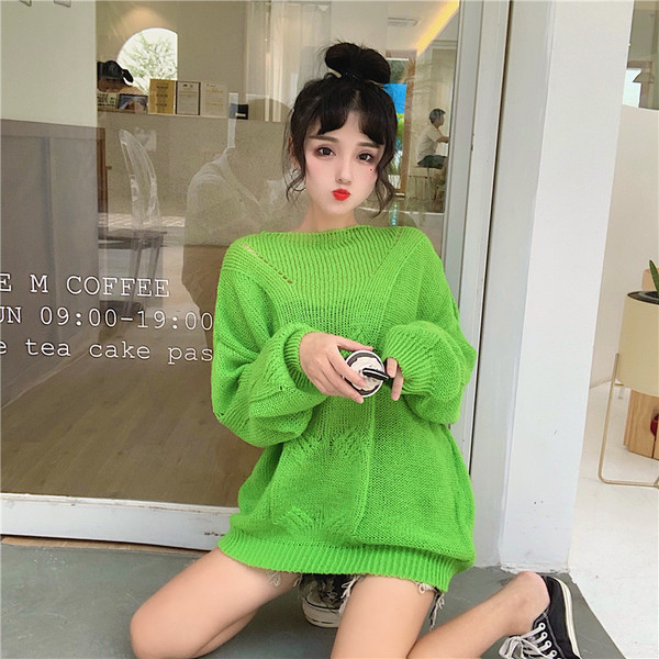 Modern női pulóver O-nyakkal - fehér és zöld