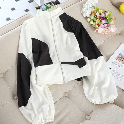 Γυναικείο φούτερ με φαρδιά μανίκια σε μαύρο και άσπρο χρώμα