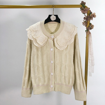 Vesta de dama cu decolteu oval in bej si verde