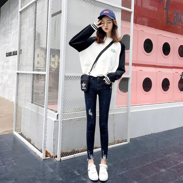 Γυναικεία casual τζιν σε σκούρο χρώμα Λεπτό μοτίβο