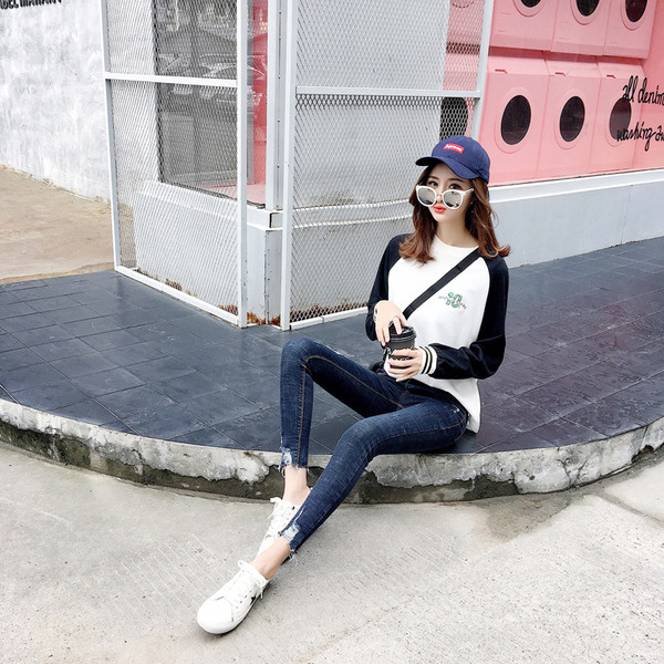 Γυναικεία casual τζιν σε σκούρο χρώμα Λεπτό μοτίβο