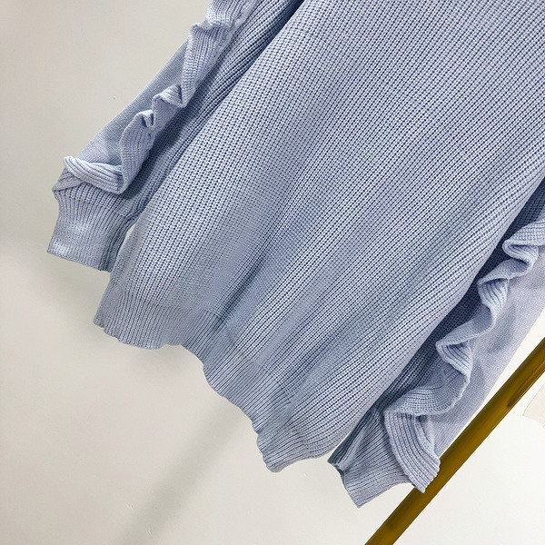 Γυναικείο μακρύ πουλόβερ με οβάλ λαιμόκοψη σε μπλε χρώμα