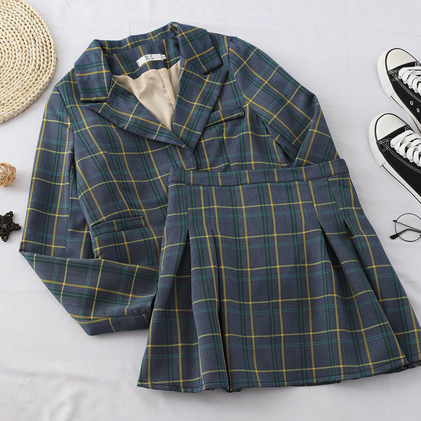 Kockás női öltöny két részben, két színben