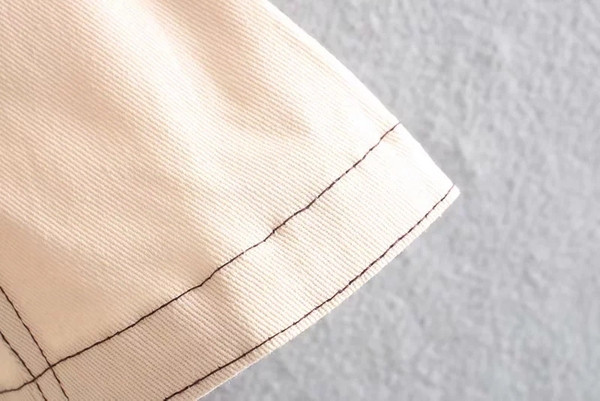 Νέο μοντέλο γυναικείο μπουφάν με τσέπες, κουμπιά και κλασικό γιακά