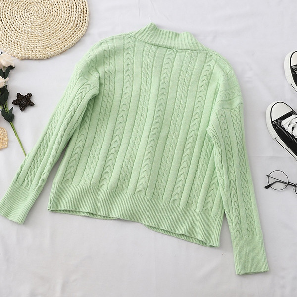 Γυναικεία ζακέτα σε διάφορα χρώματα με V-λαιμό και κουμπιά