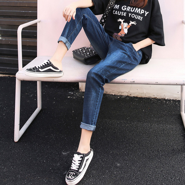 Μοντέρνα γυναικεία τζιν σε δύο χρώματα -  SLIM μοντέλο