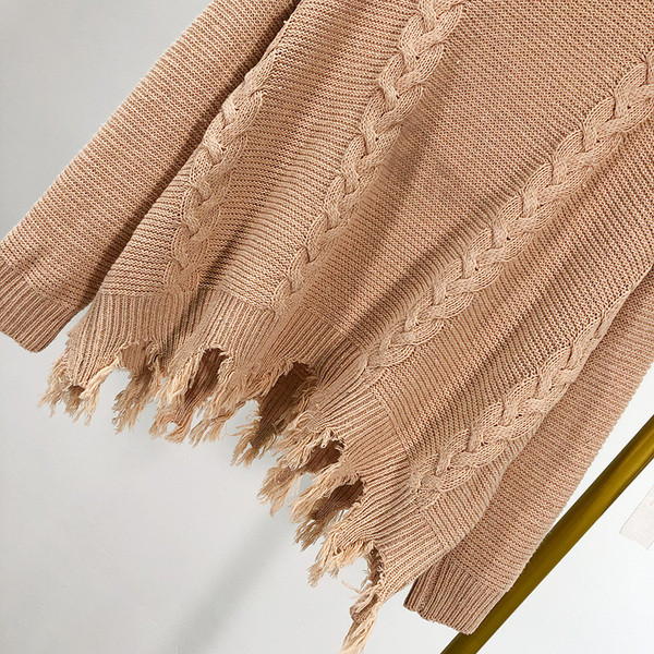 Γυναικείο  πουλόβερ με κρόσσια σε μπεζ χρώμα