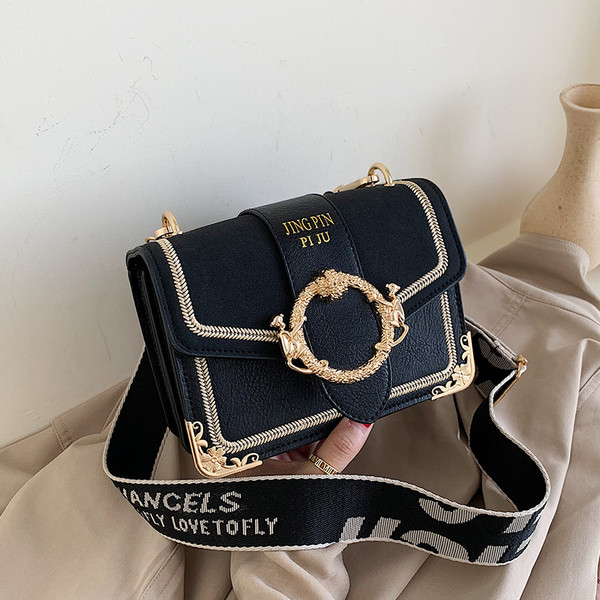 Modern női táska fém díszítéssel, három színben