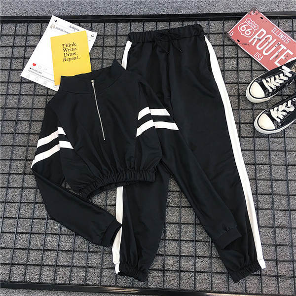 Set sport dama cu aplicare in trei culori