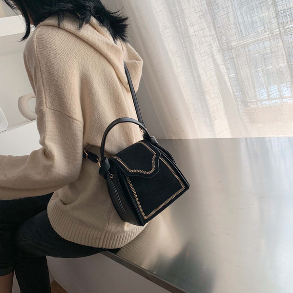 Női táska hosszú és rövid fogantyúval