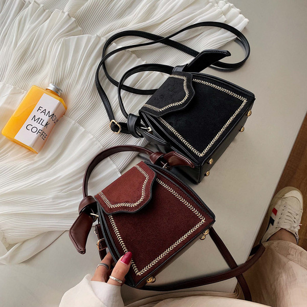 Női táska hosszú és rövid fogantyúval