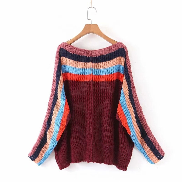 Κορυφαίο γυναικείο πουλόβερ - ντεκολτέ με γκρι και κόκκινο χρώμα