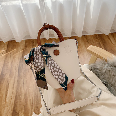 Μοντέρνα γυναικεία έκκο δερμάτινη τσάνταμε δύο λαβές