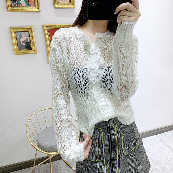 Cardigan de dama subtire in doua modele cu decolteu oval si nasturi in mai multe culori