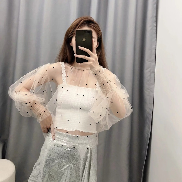 Γυναικεία μοντέρνα  μπλούζα πουά και λαιμό O