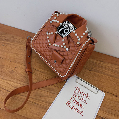 Μοντέρνα γυναικεία έκο δερμάτινη τσάντα με μαργαριτάρι διακόσμηση