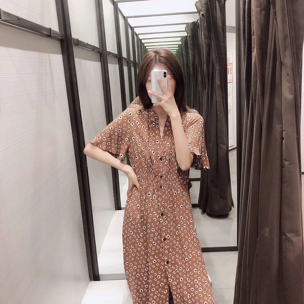 Casual γυναικείο φόρεμα με λουλούδια μοτίβα σε καφέ χρώμα