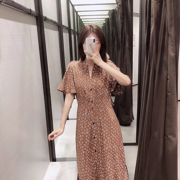 Casual γυναικείο φόρεμα με λουλούδια μοτίβα σε καφέ χρώμα