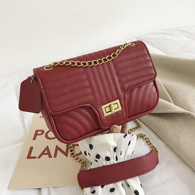 Γυναικεία έκο δερμάτινη τσάντα με αλυσίδα