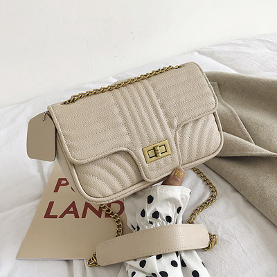 Γυναικεία έκο δερμάτινη τσάντα με αλυσίδα