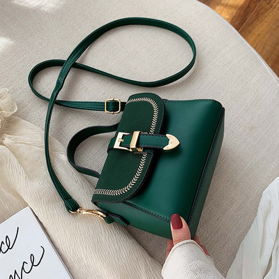 Μοντέρνα γυναικεία τσάντα με πόρπη σε διάφορα χρώματα