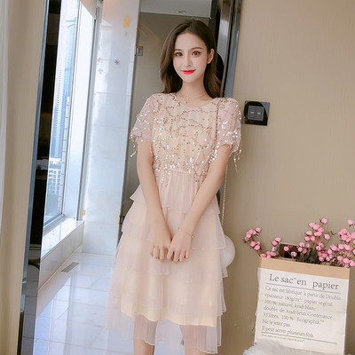 Casual γυναικείο φόρεμα με κοντά μανίκια και πούλιες