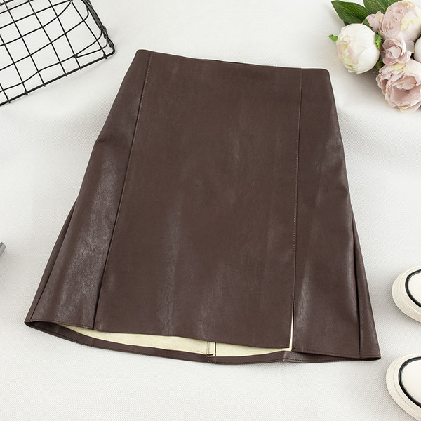Fusta de dama moderna din imitatie de piele - in cinci culori